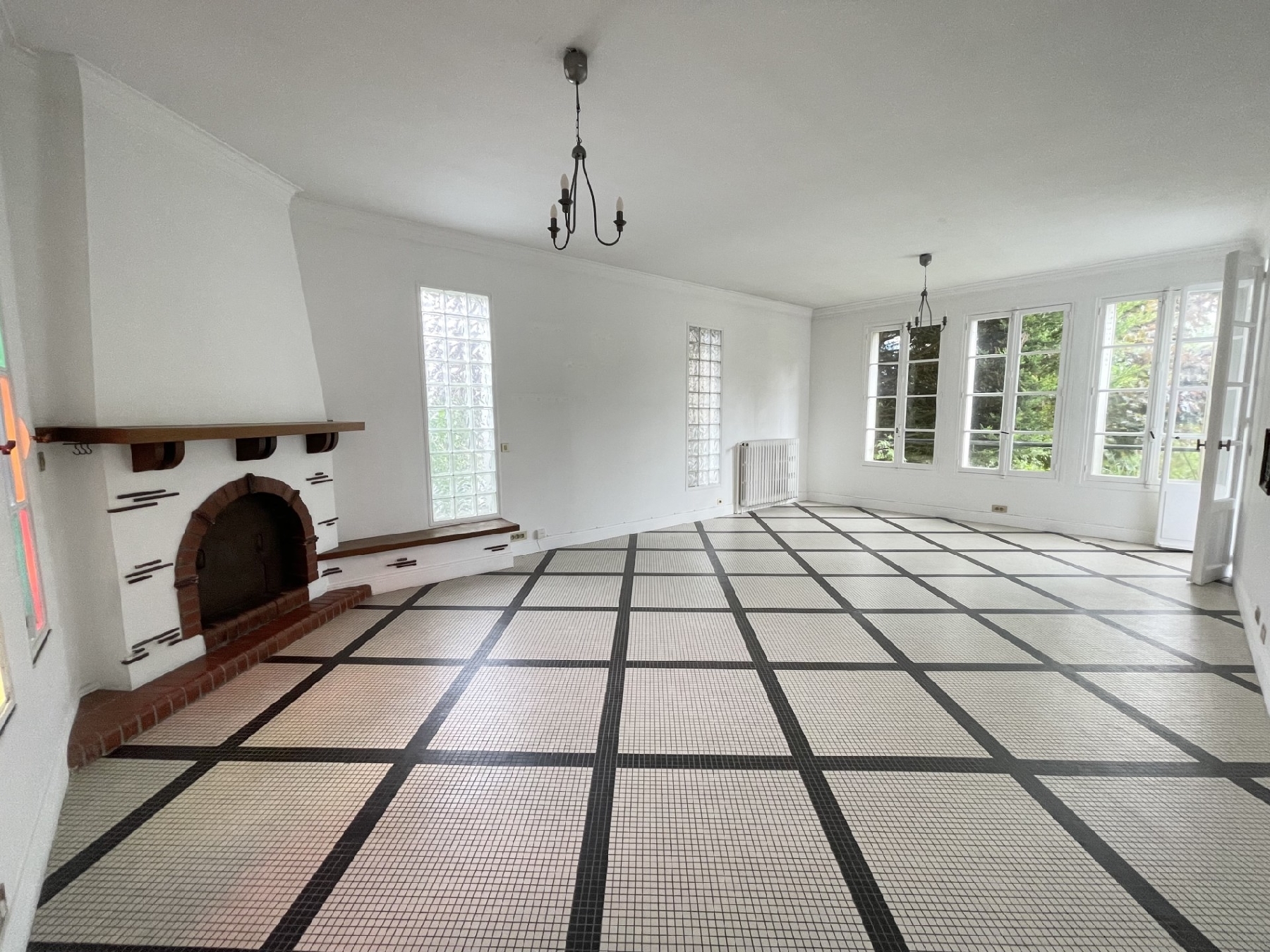 Cliquez ici pour plus de details ...